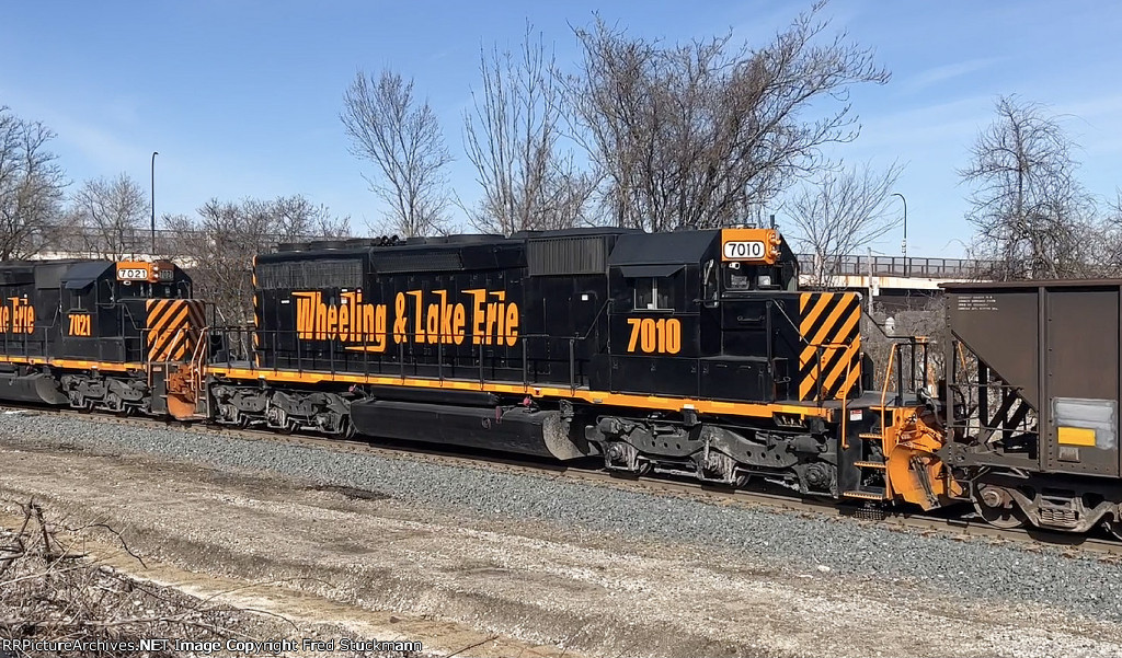 WE 7010 shoves the train up the Wheeling Connection.